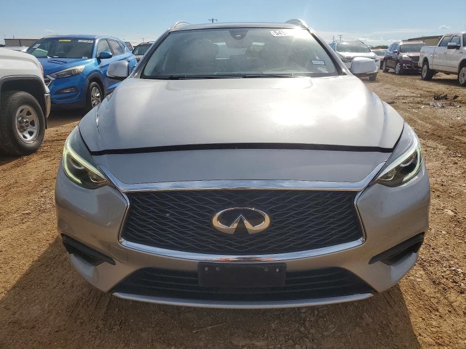2019 INFINITI QX30 LUXE 5