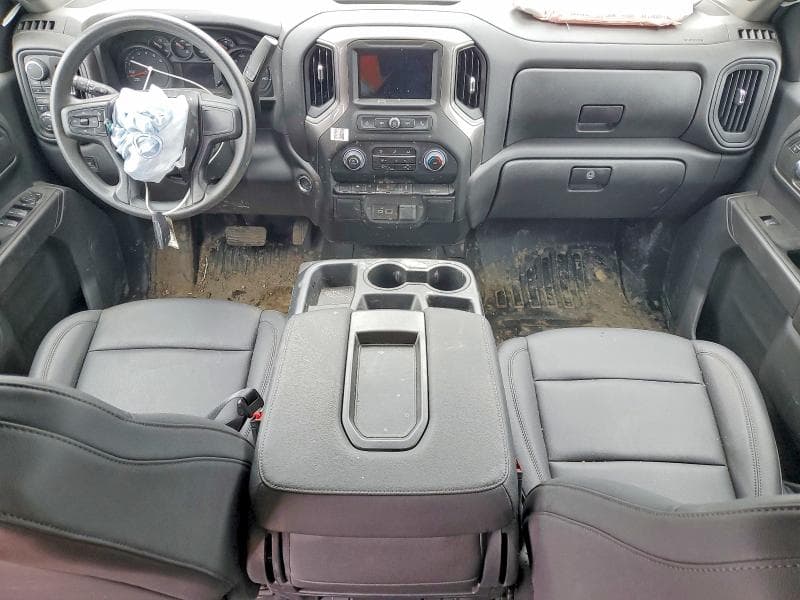 2025 CHEVROLET SILVERADO K1500 8