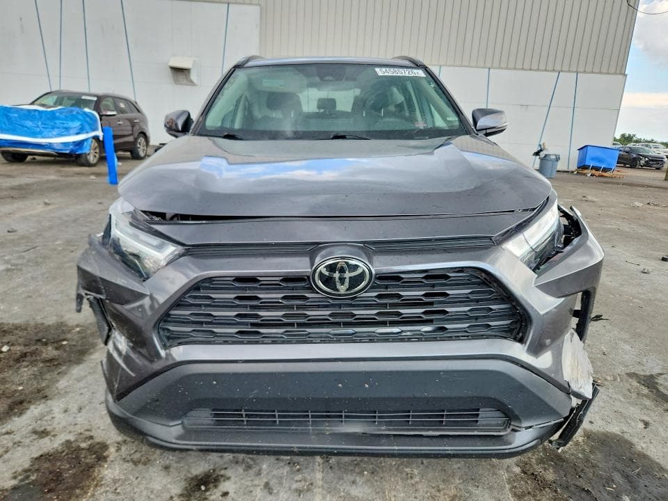 2025 TOYOTA RAV4 XLE 5