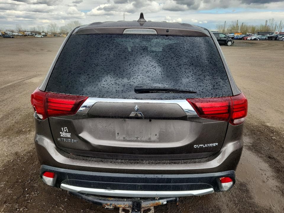 2017 MITSUBISHI OUTLANDER ES 6