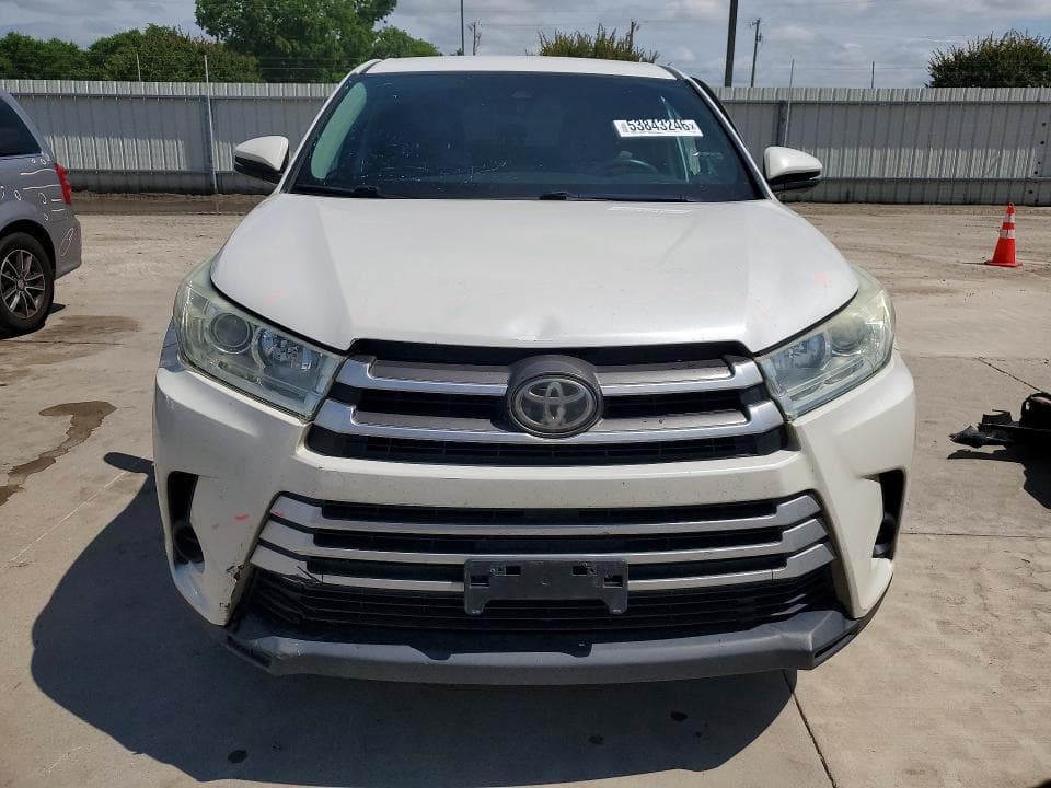 2018 TOYOTA HIGHLANDER LE 5