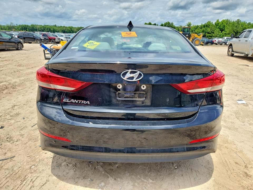 2017 HYUNDAI ELANTRA SE 6