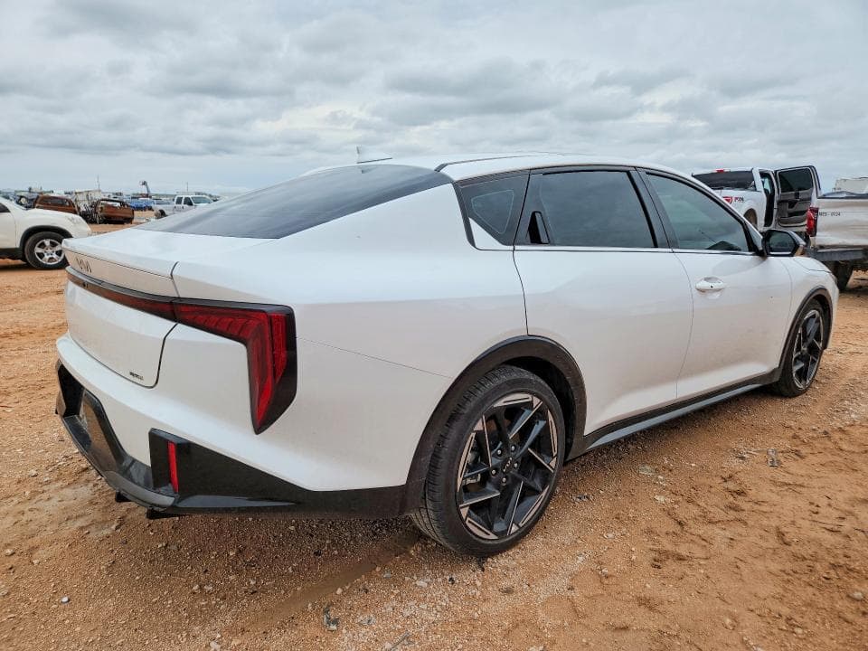 2025 KIA K4 GT LINE 3
