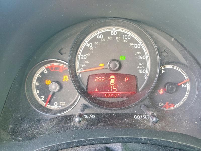 2017 VOLKSWAGEN BEETLE 1.8T 9