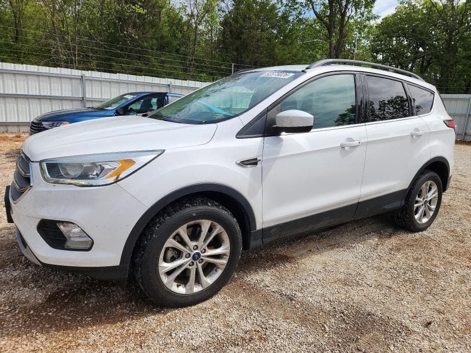 2017 FORD ESCAPE SE - 1