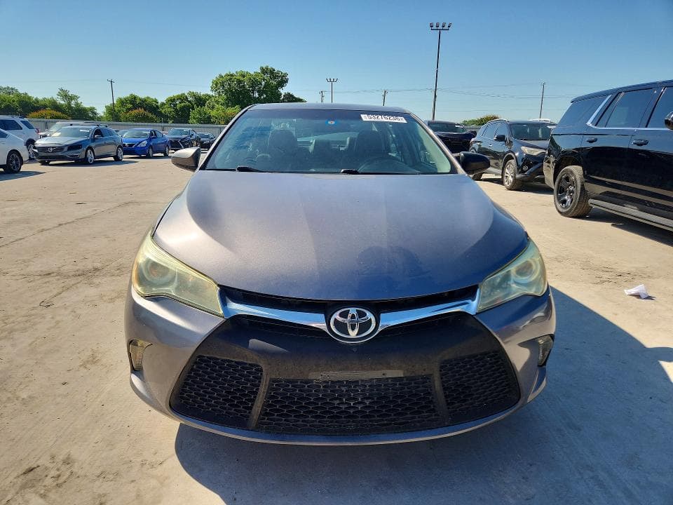 2017 TOYOTA CAMRY SE 5