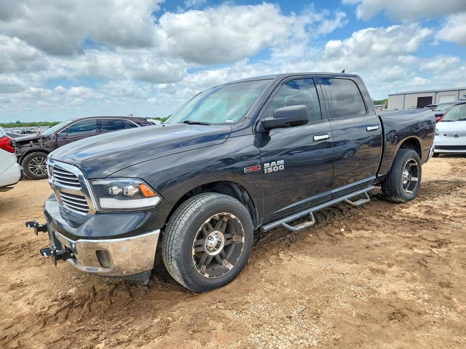 2017 RAM 1500 SLT - 1
