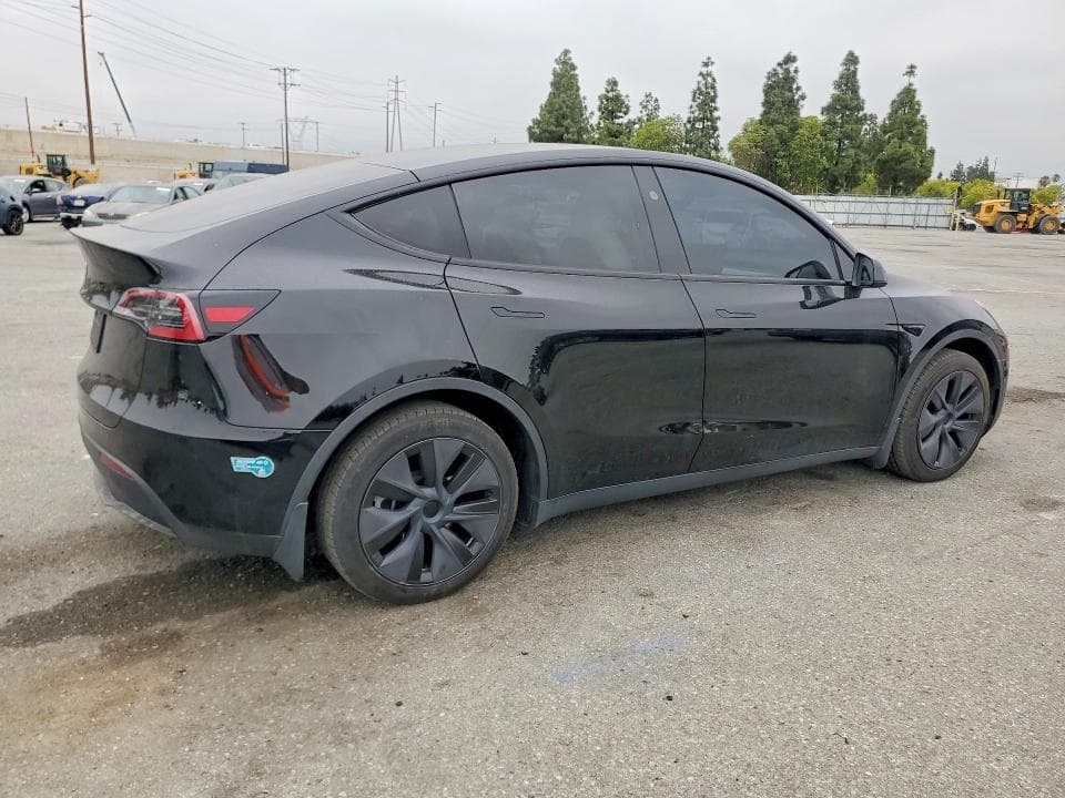 2024 TESLA MODEL Y 3