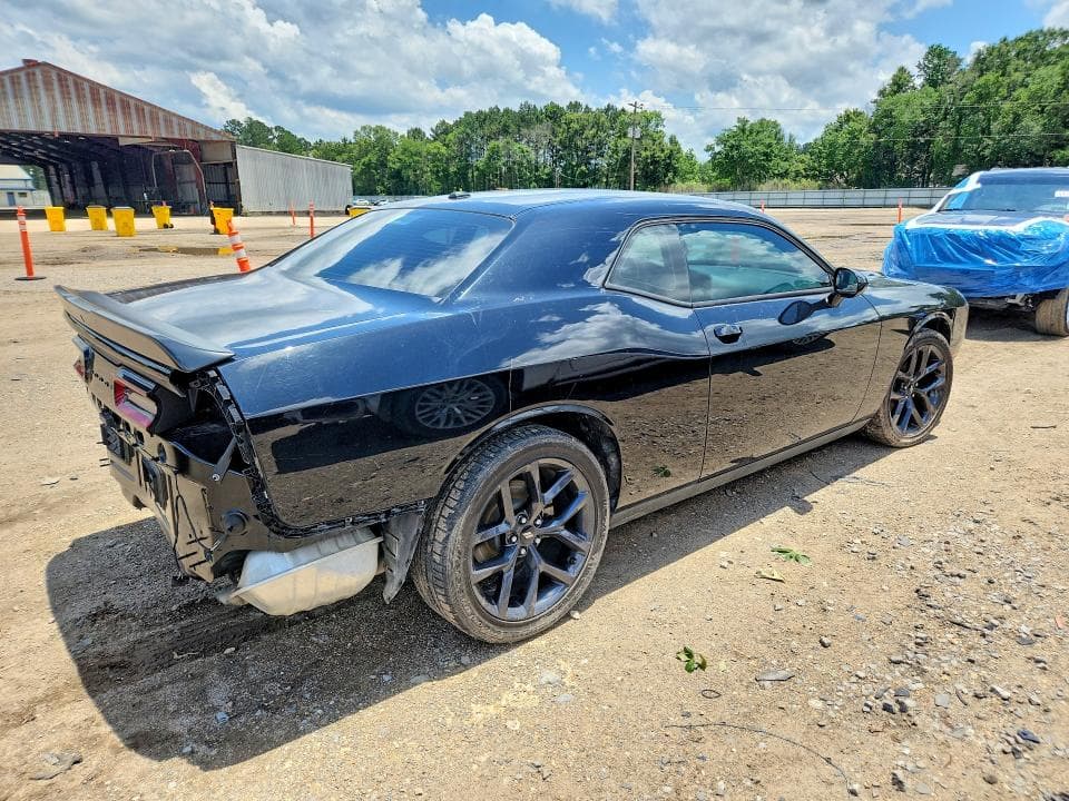 2023 DODGE CHALLENGER SXT 3