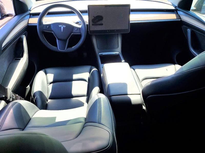 2023 TESLA MODEL Y 8