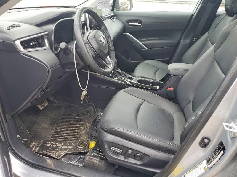 2024 TOYOTA COROLLA CROSS XLE 7