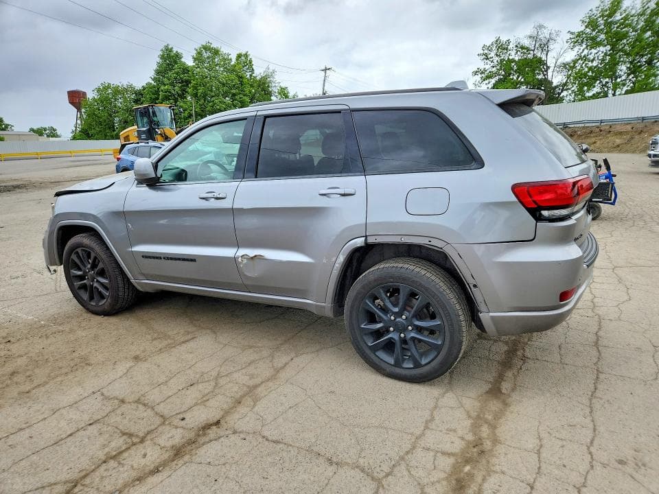 2020 JEEP GRAND CHEROKEE LAREDO 2