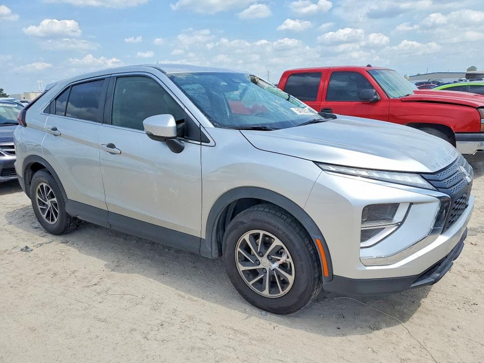 2022 MITSUBISHI ECLIPSE CROSS ES 4