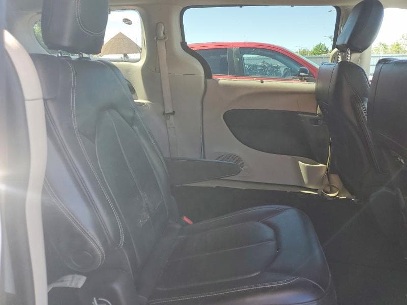 2022 CHRYSLER PACIFICA TOURING L 11