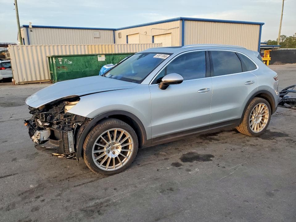 2019 PORSCHE CAYENNE - 1