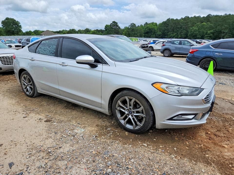 2017 FORD FUSION SE 4