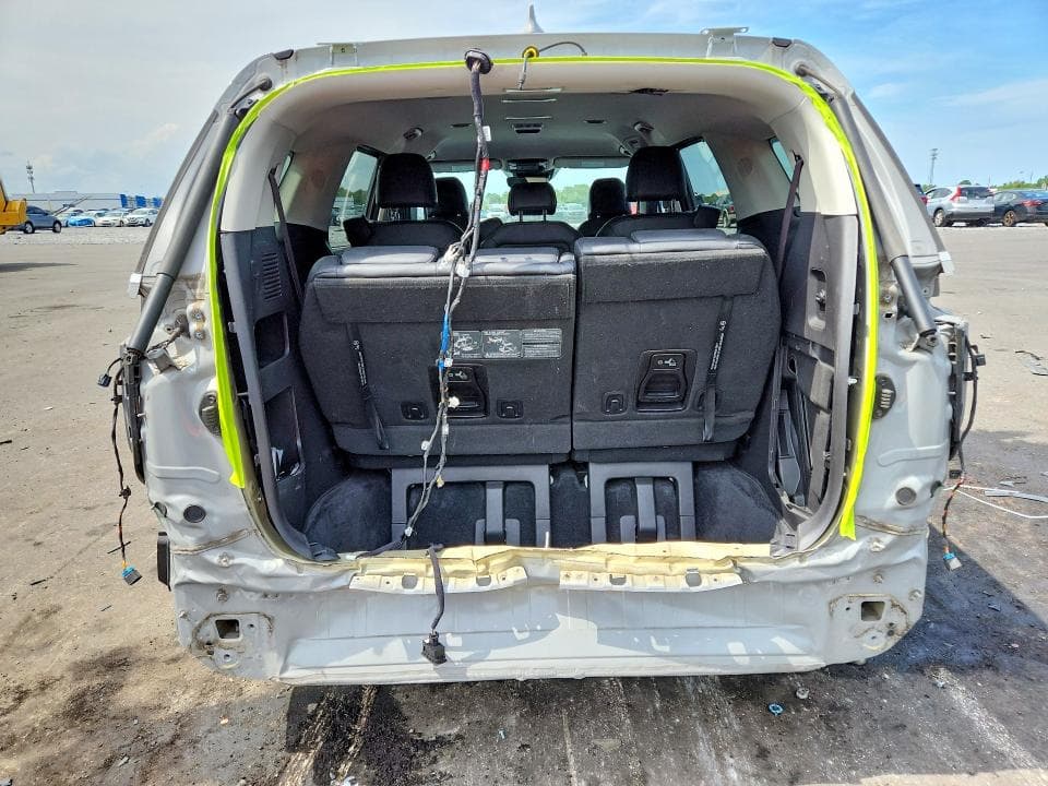 2022 KIA CARNIVAL EX 11