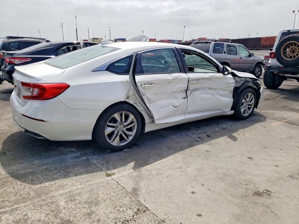 2018 HONDA ACCORD LX 3