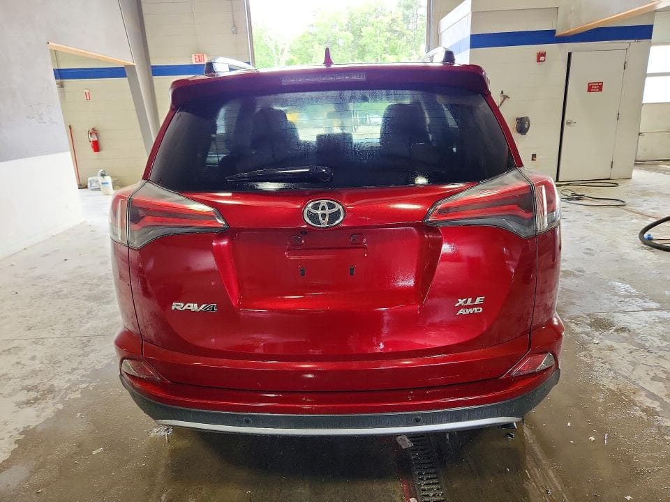 2018 TOYOTA RAV4 XLE 6