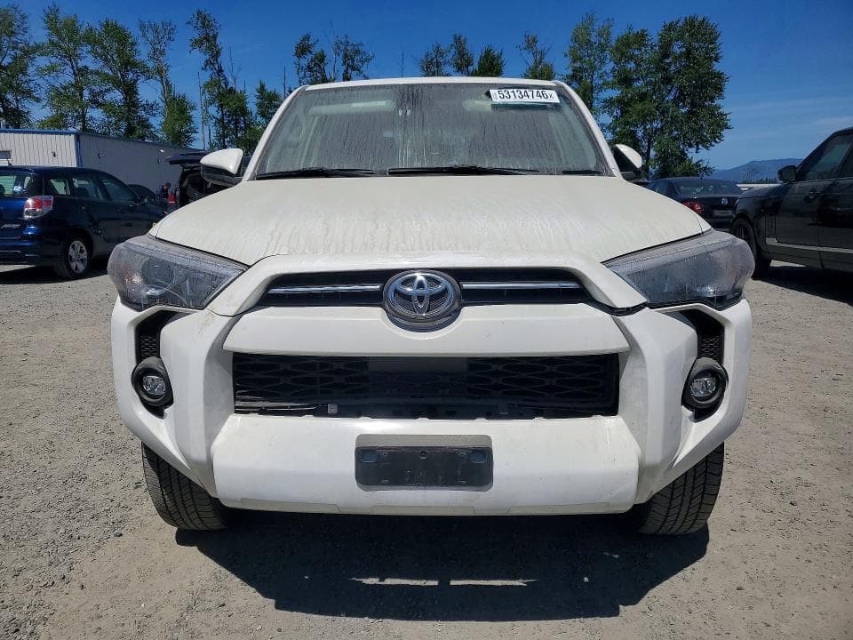2024 TOYOTA 4RUNNER SR5 5
