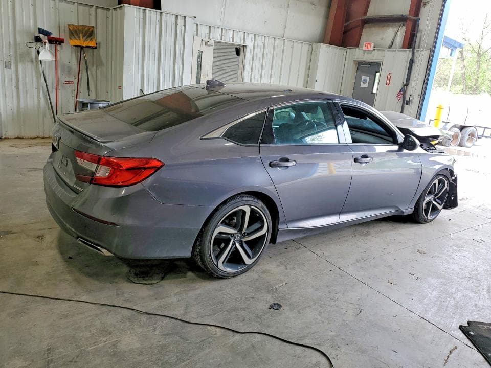 2018 HONDA ACCORD SPORT 3