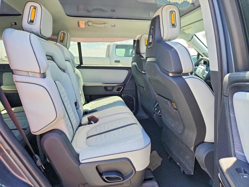 2023 RIVIAN R1S ADVENTURE 11
