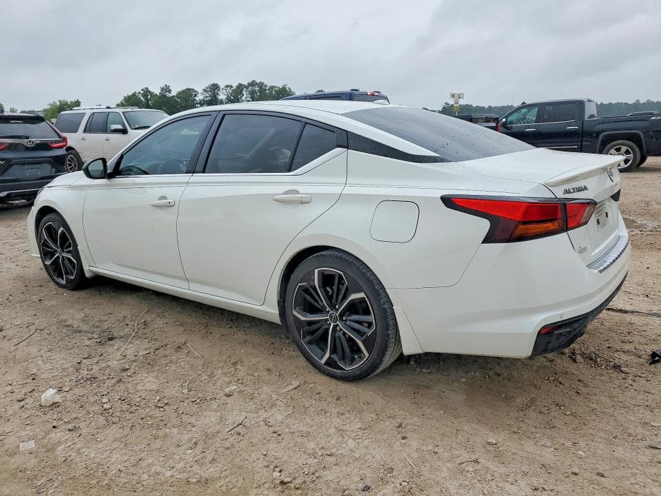 2023 NISSAN ALTIMA SR 2
