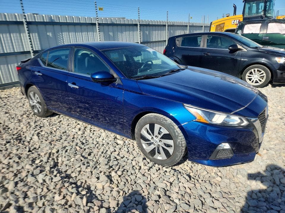 2019 NISSAN ALTIMA S 4