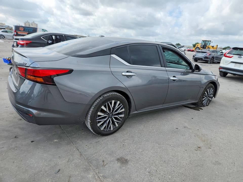 2023 NISSAN ALTIMA SV 3