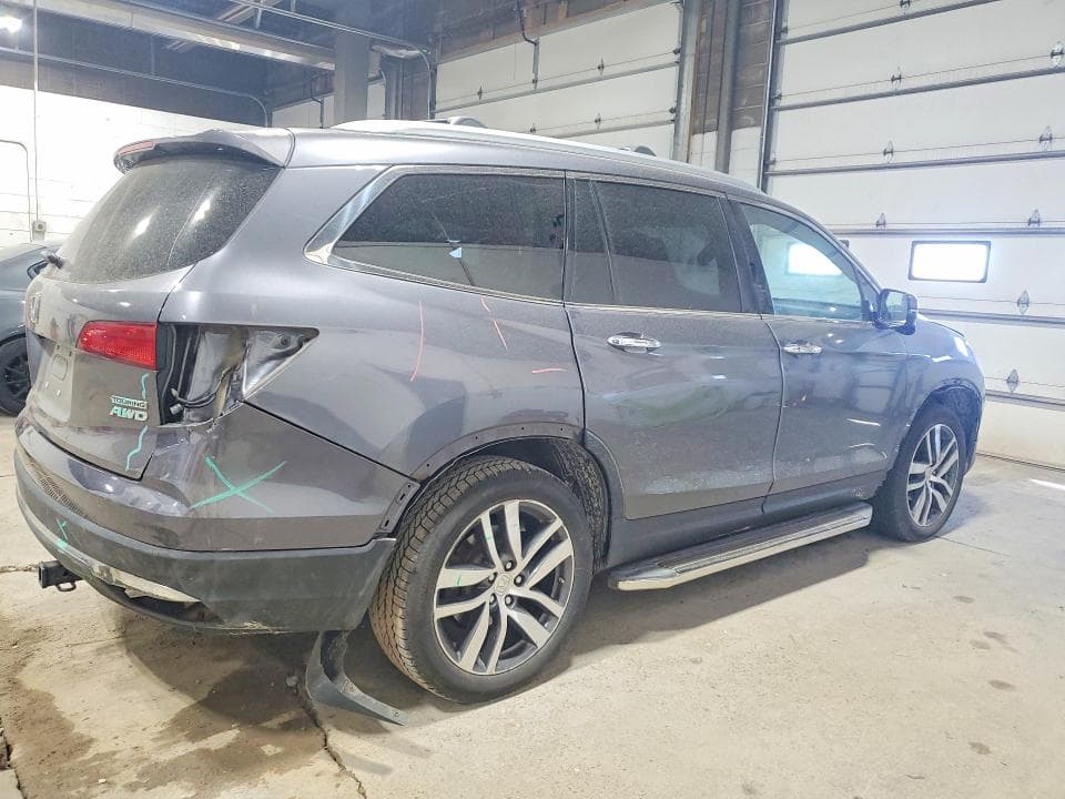 2018 HONDA PILOT TOURING 3