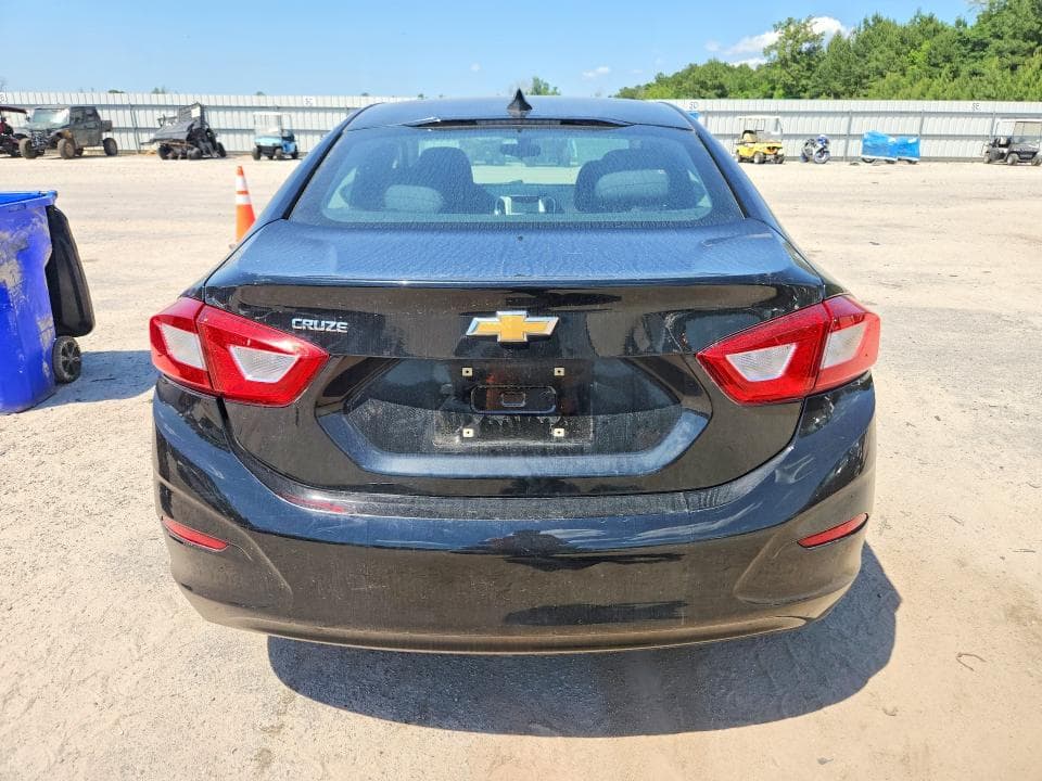 2018 CHEVROLET CRUZE 6