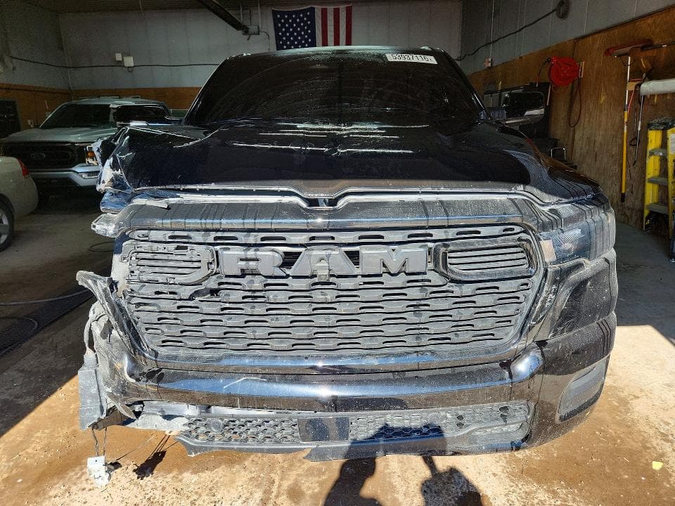 2025 RAM 1500 BIG HORN 5
