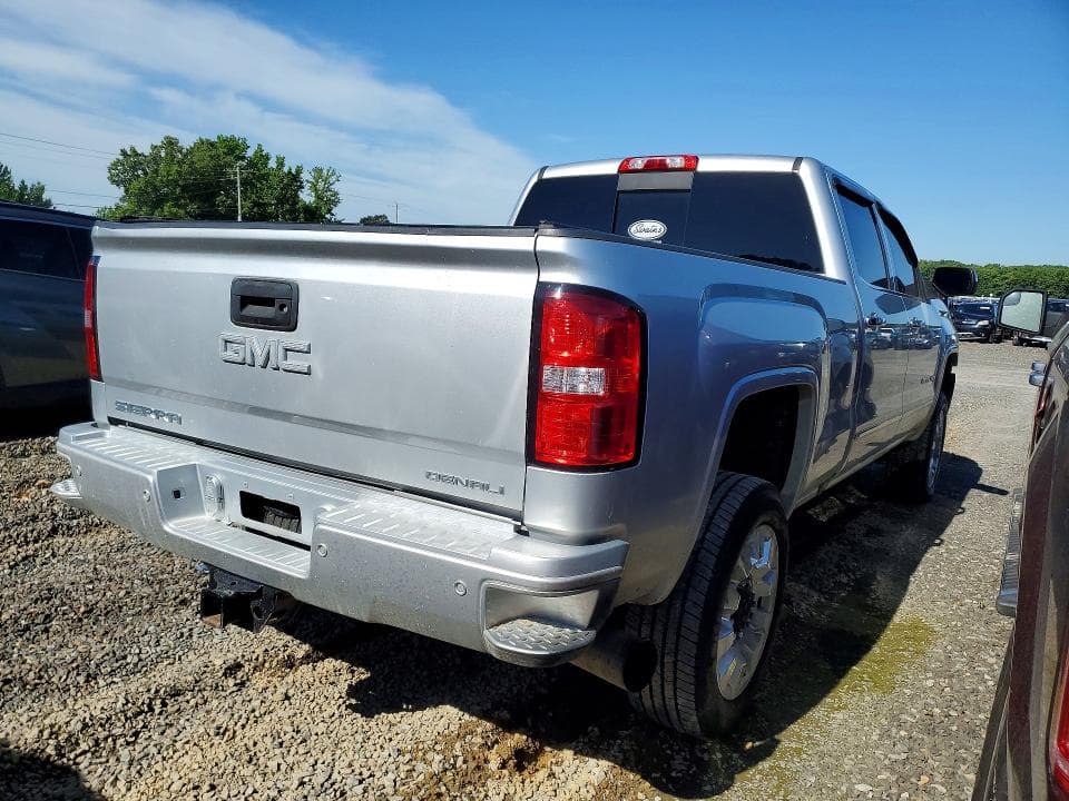 2018 GMC SIERRA K2500 DENALI 3