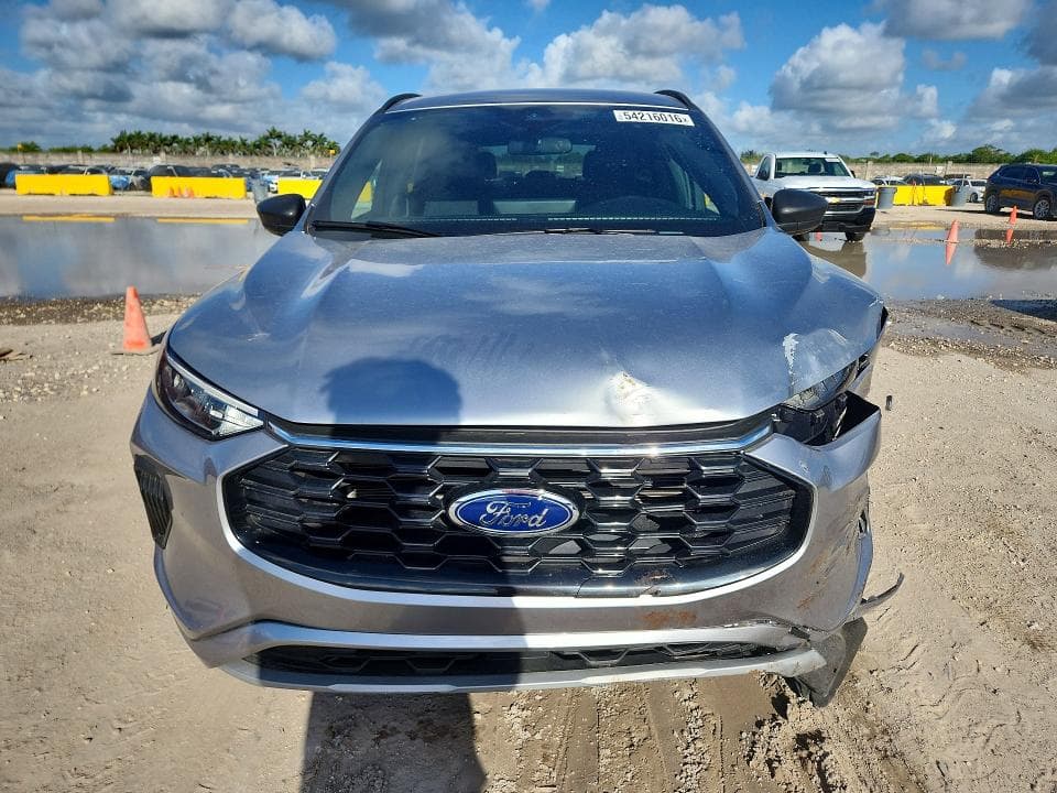 2023 FORD ESCAPE ST LINE 5