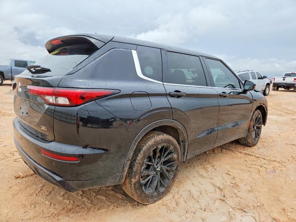 2024 MITSUBISHI OUTLANDER SE 3