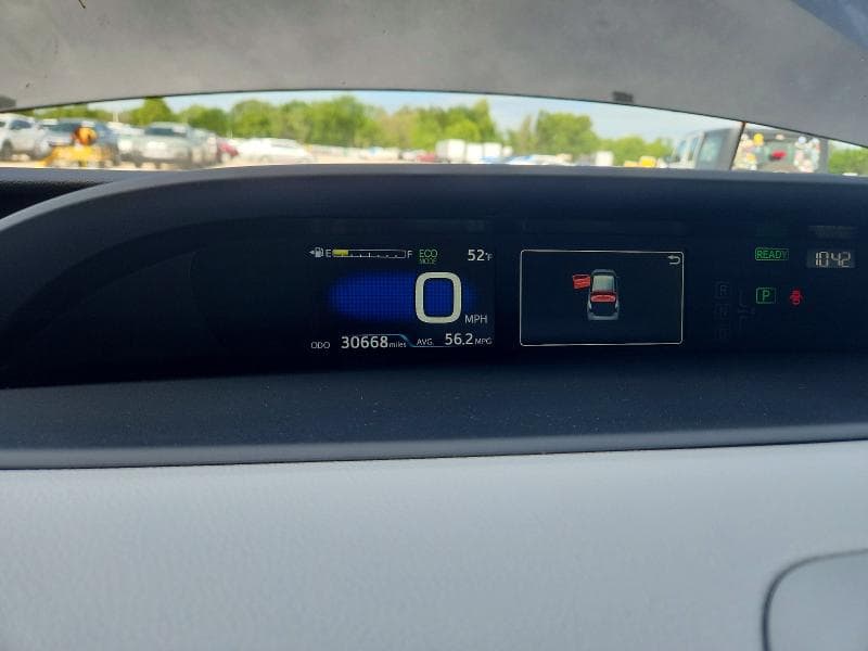 2019 TOYOTA PRIUS LE 9
