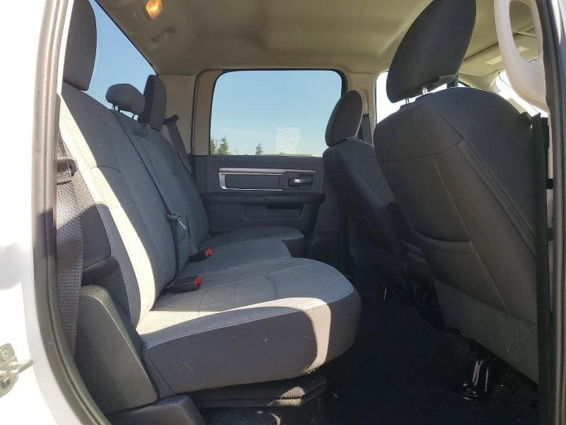 2022 RAM 1500 CLASSIC SLT 10