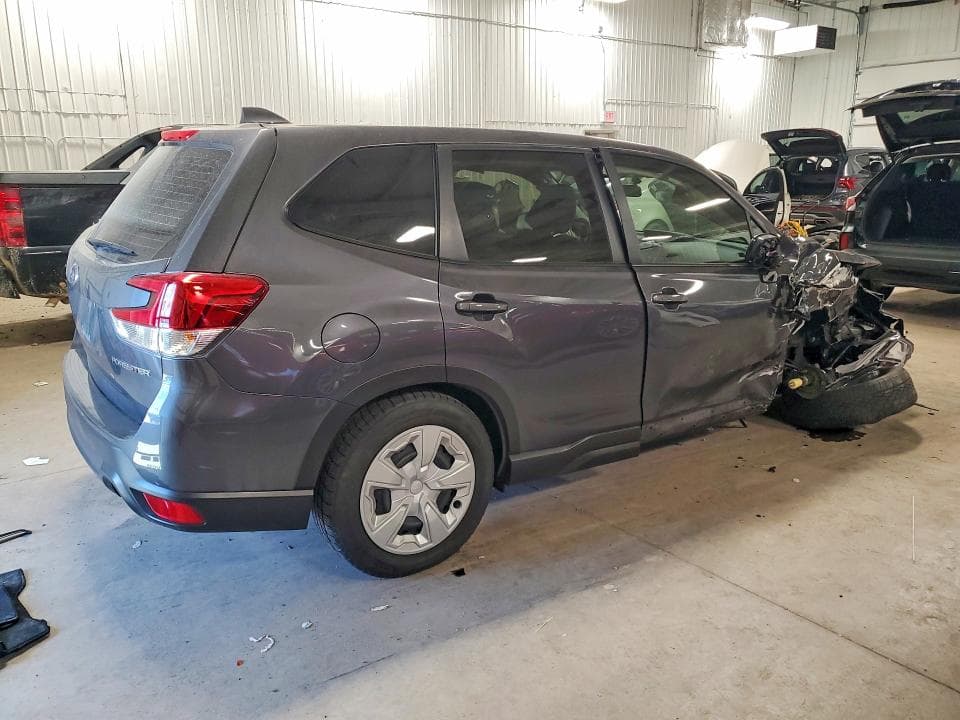 2023 SUBARU FORESTER 3