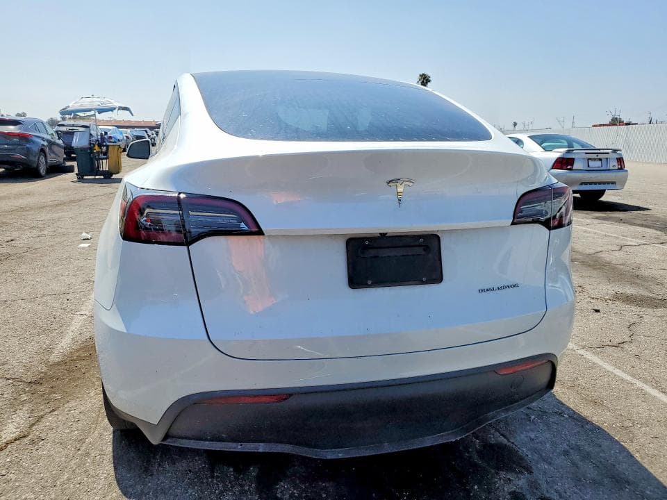 2023 TESLA MODEL Y 6