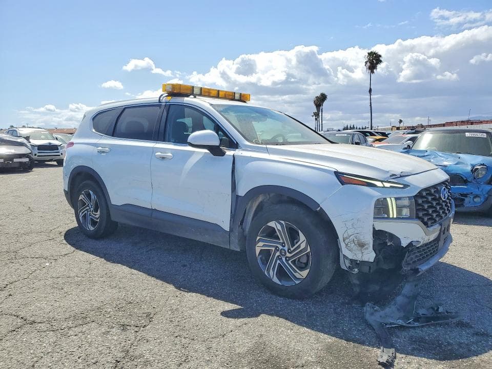 2021 HYUNDAI SANTA FE SE 4