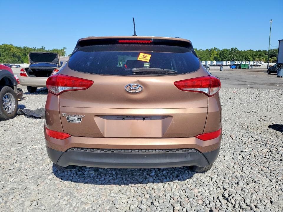 2017 HYUNDAI TUCSON SE 6