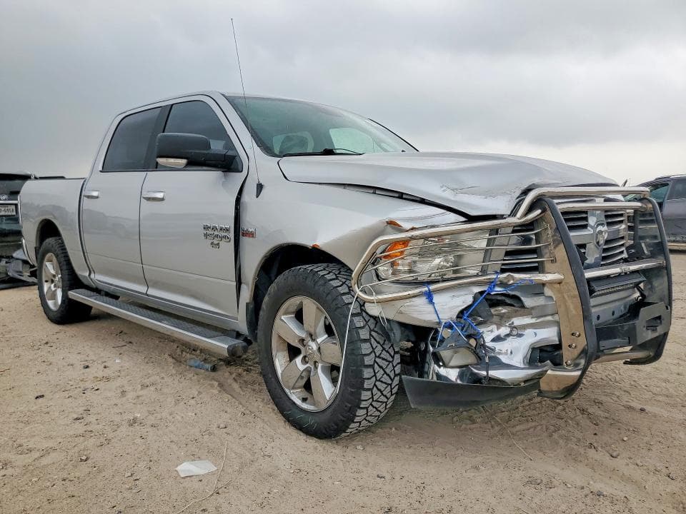 2017 RAM 1500 SLT 4