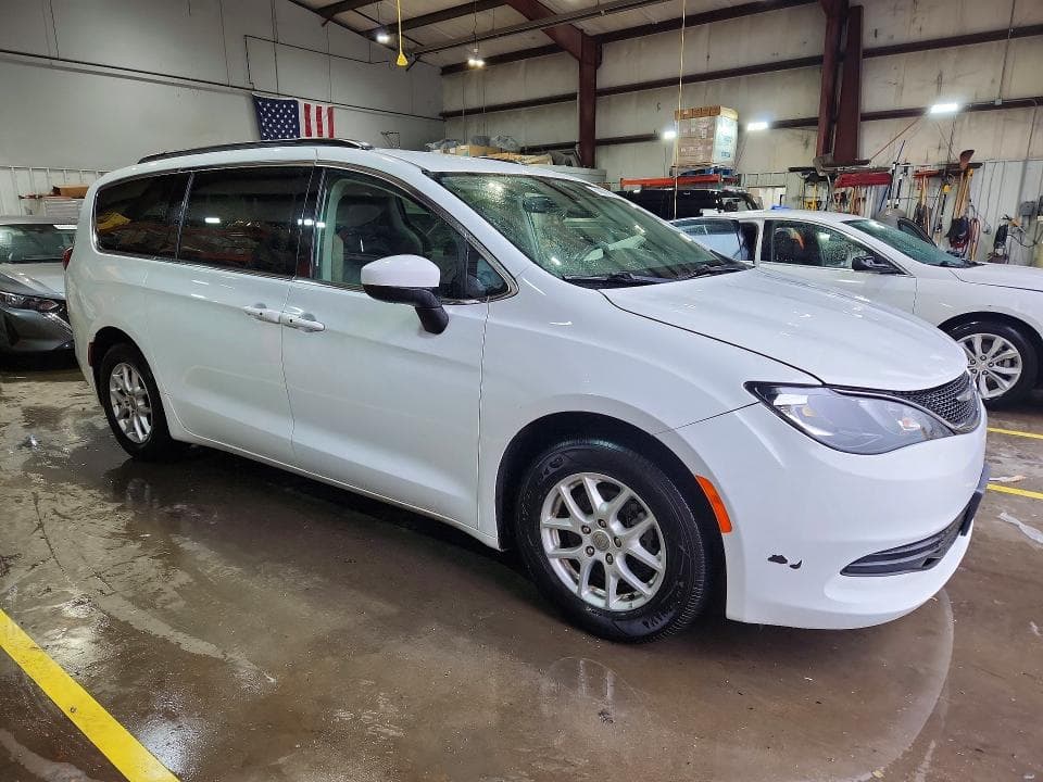 2020 CHRYSLER VOYAGER LXI 4