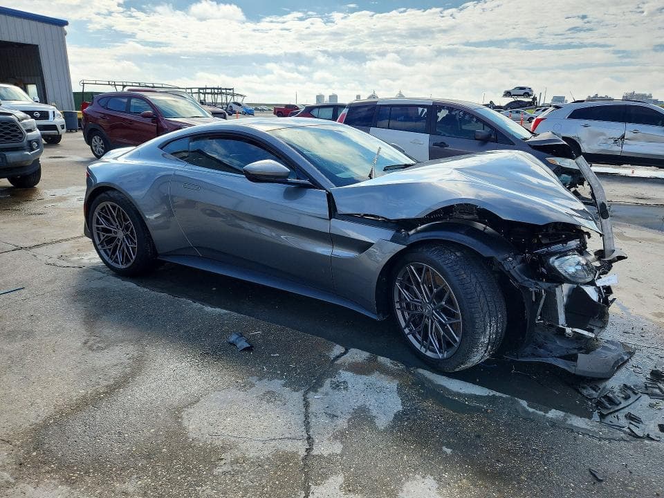 2020 ASTON MARTIN VANTAGE 4