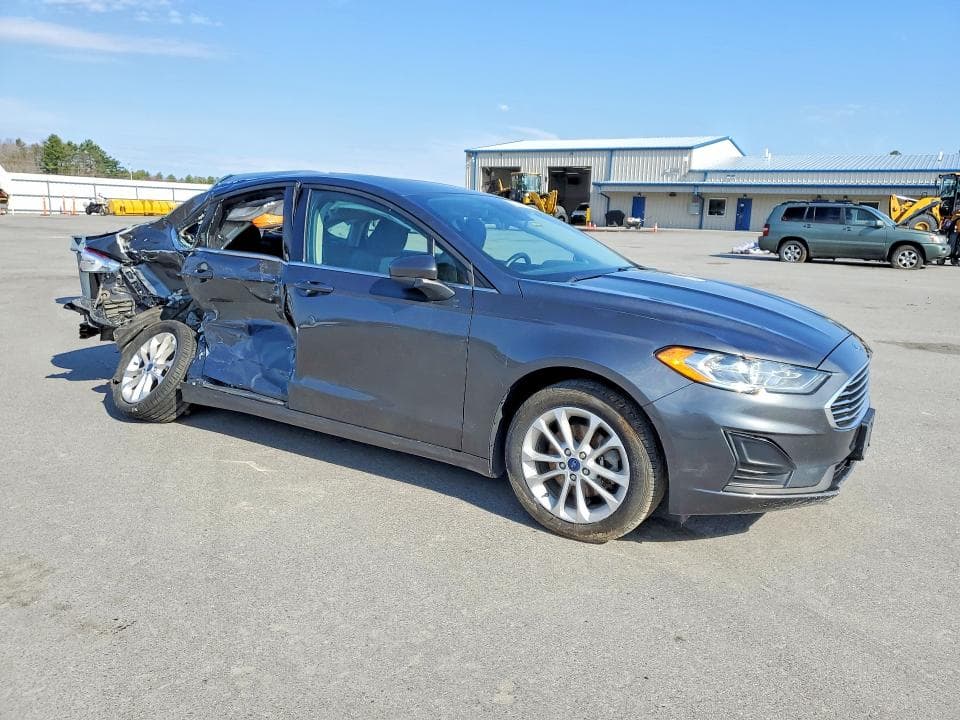 2020 FORD FUSION SE 4