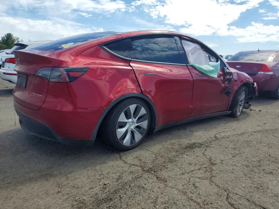2024 TESLA MODEL Y 3