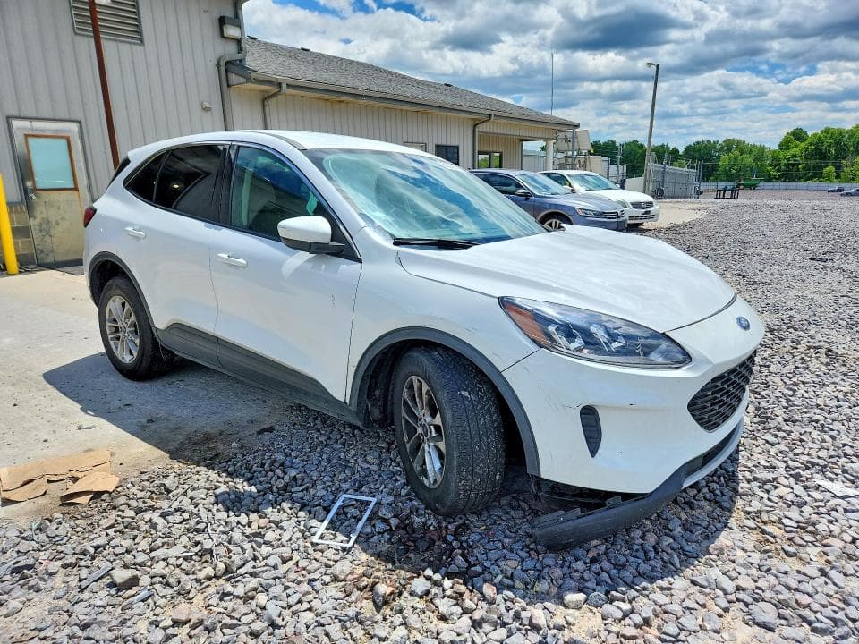 2020 FORD ESCAPE SE 4