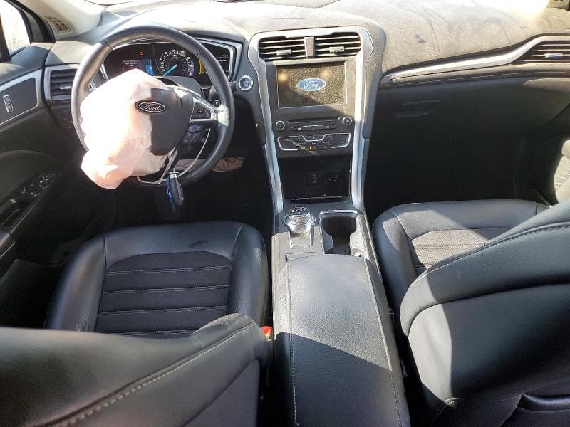 2017 FORD FUSION SE 8