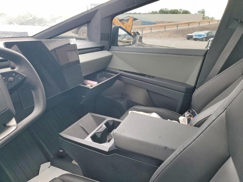 2025 TESLA CYBERTRUCK 7