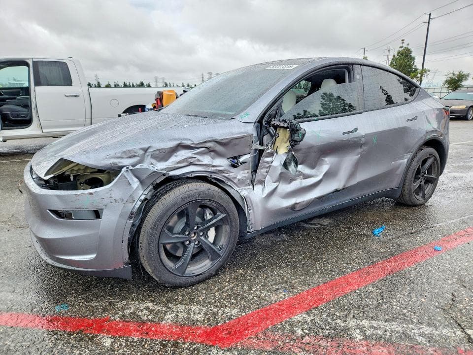 2026 TESLA MODEL Y - 1